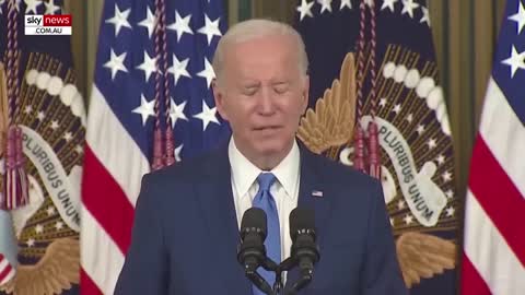 Clueless' Joe Biden 'panics' after Elon Musk question