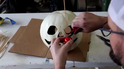 EASY scary pumpkin in a pumpkin CARVING