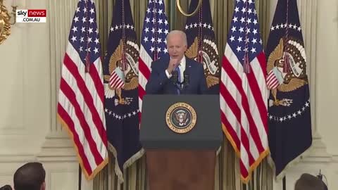 Clueless' Joe Biden 'panics' after Elon Musk question