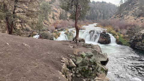 Central Oregon – Steelhead Falls – Exploring the Waterfall Zone