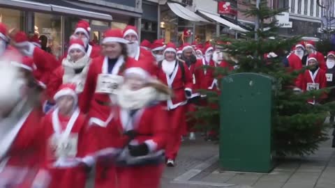 Denmark Santas Race For Families In Need