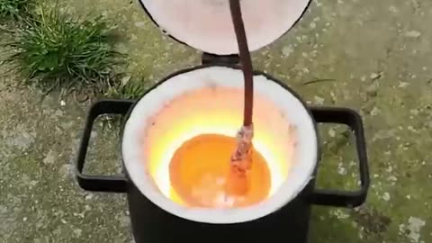 LAVA VS COKE