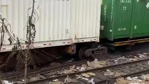 Train Derails In LA Due To Empty Boxes of Stolen Goods