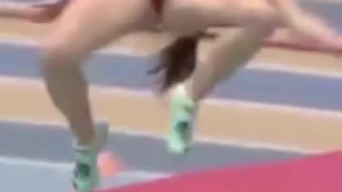 Marta Giovannini beautiful high jump