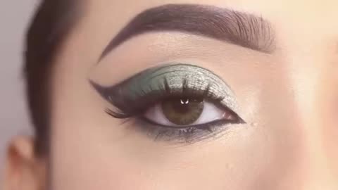 Simple and Easy Party Eye Makeup !!