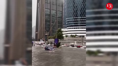 Arab countries surrender to flood - Situation in Dubai reaches critical level, flights are postponed