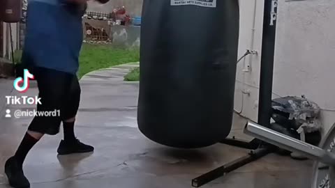 500Lb & Old School Leather Punching Bag Workout Part 1.