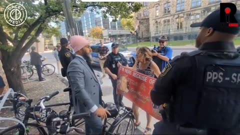 Woman who lost both her sons during lockdowns confronts NDP leader Jagmeet Singh