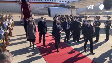 German Chancellor Olaf Scholz arrives in China