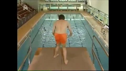 MR. BEAN at the Swimming Pool (full episode) : Rowan Atkinson