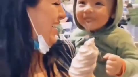 Mom having fun with the baby | Baby want eat ice cream | Watch Short Reel