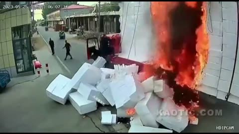 Polystyrene foam burns fast & HOT