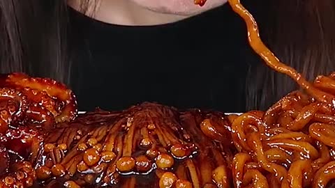 Black Bean Noodles, Spicy Enoki Mushrooms, Baby Octopus #zoeyasmr #zoeymukbang #bigbites #mukbang #a