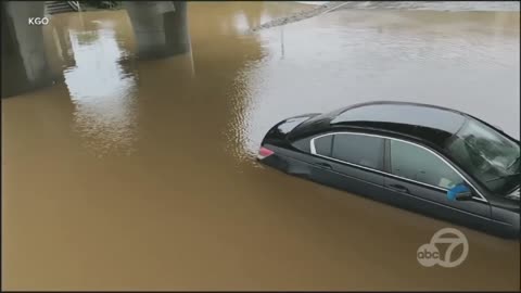 Parts of California experience water and heavy snow during a winter storm. 😱