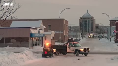 200 million people in the US are affected by the chilly blast from the winter storm.