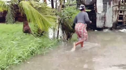 Rain hinders rescue efforts after Cyclone Freddy kills 190 people in Malawi.