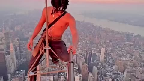 The Climb of the Tallest Skyscraper 🥴