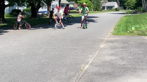 Mini bike race