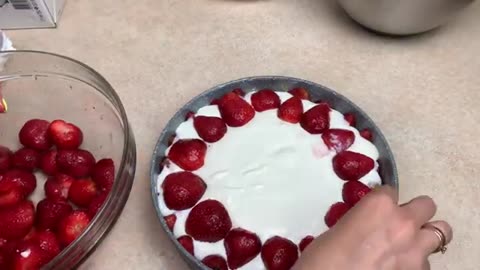 Erdbeer-Käsekuchen ohne Backen. Rezept zum Speichern! Es stellt sich immer heraus!