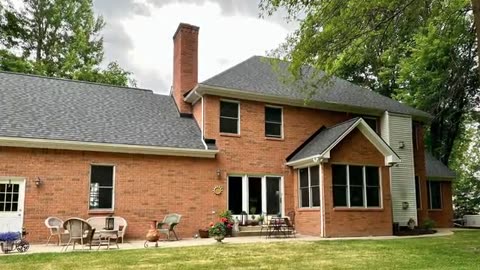 Bendelow Building Co : Roofing Contractor in Carleton, MI