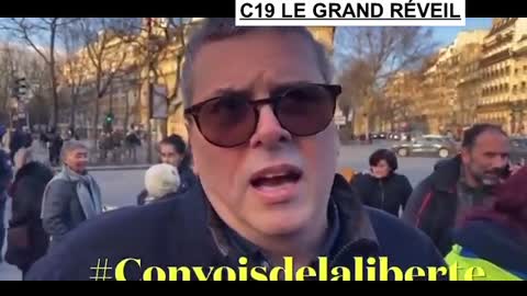 ACHTUNG !!! CE RÉSISTANT PASSE UN MESSAGE À ADOLF MACRON ET SES PIEDS NICKELÉS !!!