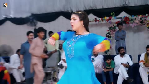 Bari Bherhi Hondi Marda Di Zaat , Chahat Baloch Mujra Dance Performance 2024_HD