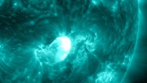 SUN solar flare x1.3 class explosion [8august2024]