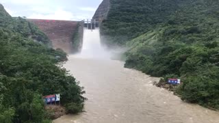 Video: Realizan vertimiento controlado en el Embalse Topocoro de Hidrosogamoso