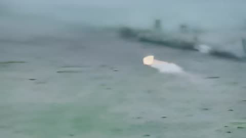 Ukrainian Bradley firing at a Russian BMP across the field