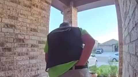 Hilarious Epic Fail: Amazon Delivery Driver Tasted His Own Poop 😂 💩