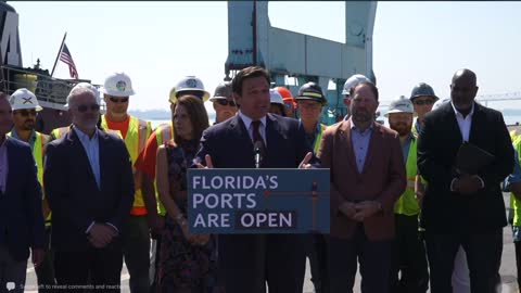 Governor Ron DeSantis destroys the press.