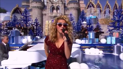 Tori Kelly - Winter Wonderland (Disney Park Magical Christmas Holiday Celebration Parade)