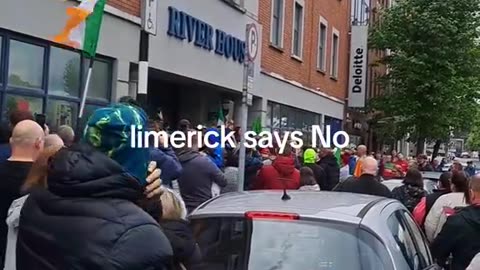 🚨 Limerick stand up now. Some sort of communal ‘revolution’ spreading like