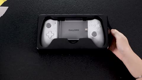 Unboxing EasySMX M15: Ergonomic Design, Mechanical Buttons and Hall Effect Tech on Mobile