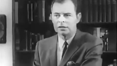 1969 : G. Edward Griffin Explained The Coming Communist Takeover