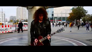 Amazing Street Guitar Performance (GREAT SHOW)