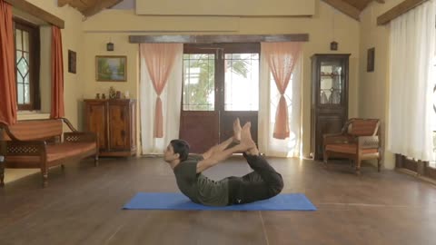 Best yoga pose to lose weight easily. Exercise no.3