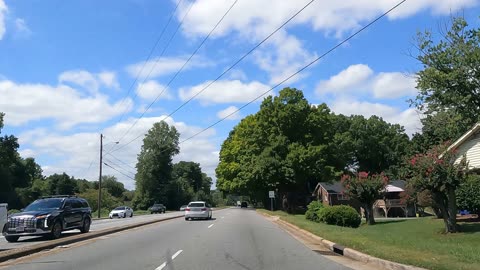 Driving Tour of Winston Salem on Silas Creek Parkway