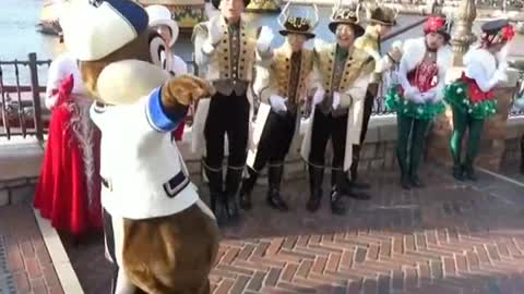 MR & MRS Chipmunks Greeting Audience Kids After Show