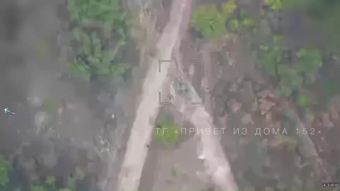 Destruction of a Ukrainian T-64BV by a Lancet barrage munition in the Kupyansk area.