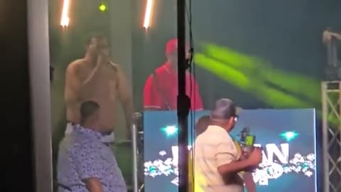 #Shocking video shows rapper Fatman scoop collapsing at concert in Connecticut #usa