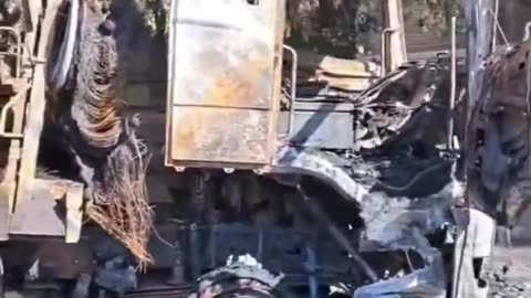 Ukrainian soldier is upset that local Ukrainian residents burned his TGS truck & are waiting for Russian arrival in Slavyansk.