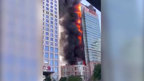 Huge fire breaks out at a Tianjin building in China