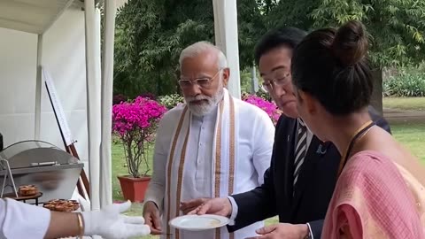 When PM Modi & Japan PM Fumio Kishida had #Golgappa