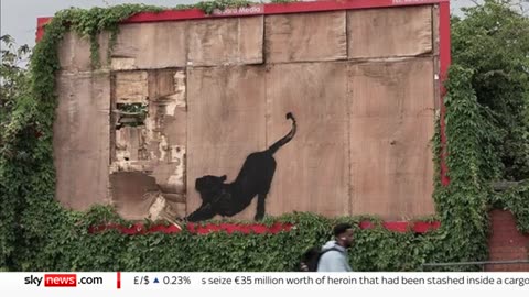 New Banksy artwork appears at London Zoo