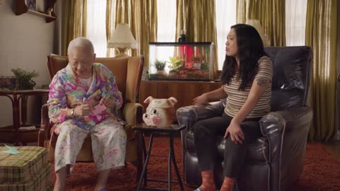 Charades Showdown – Awkwafina is Hangin’ with Grandma