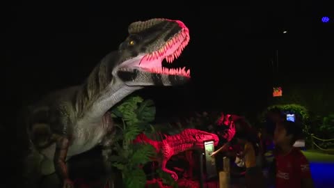 Dinos Alive Immersive Experience brings dinosaurs to Chicago