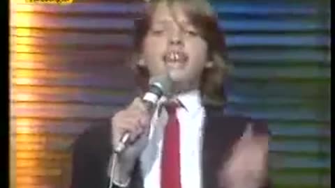 LUIS MIGUEL ( SOY COMO SOY - Inedito 1985- en vivo)