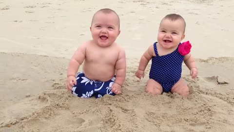 Funniest Babies on the Beach | Cute Baby Funny Moments-2