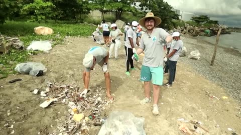 Mr beast cleaning the world dirtiest beach